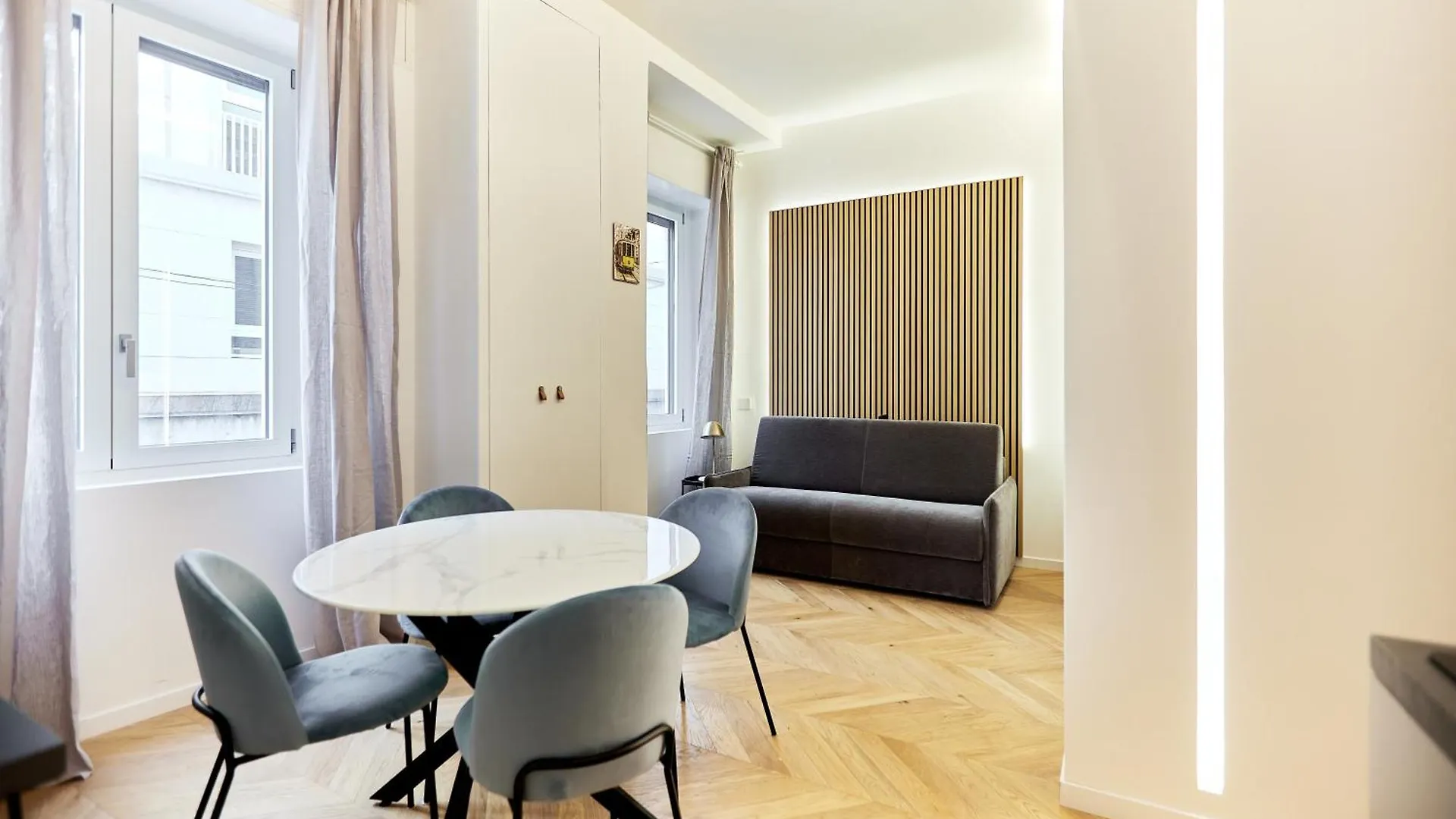 Duomo Imperial Suits - Modern And Comfortable Milan 0*,  Italie