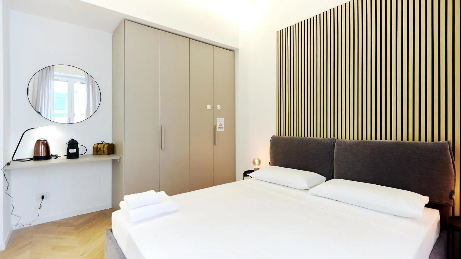 Appartement Duomo Imperial Suits - Modern And Comfortable Milan
