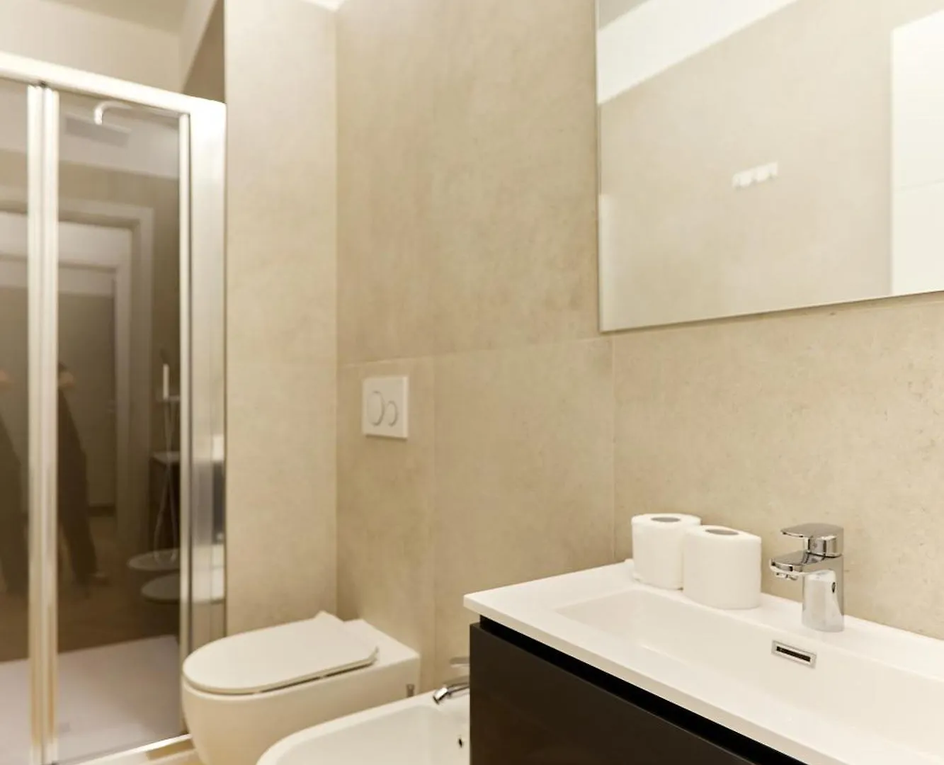 Duomo Imperial Suits - Modern And Comfortable Milan 0*,  Italie