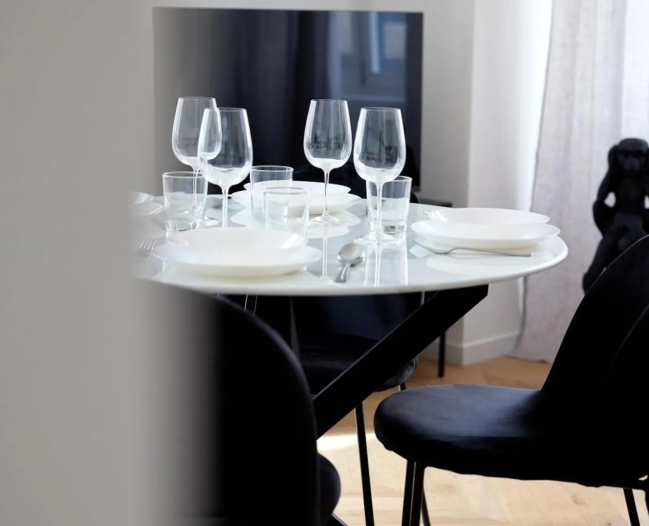 Duomo Imperial Suits - Modern And Comfortable Milano 0*,